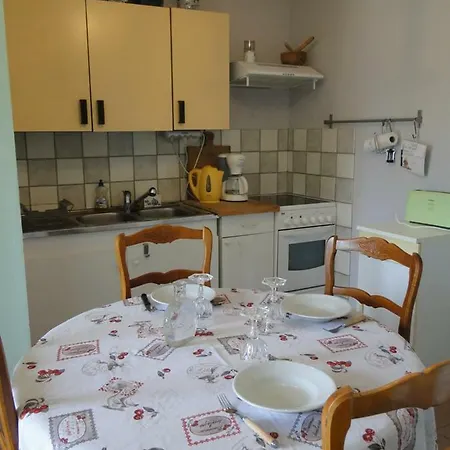 Le Sandronnet Apartman *